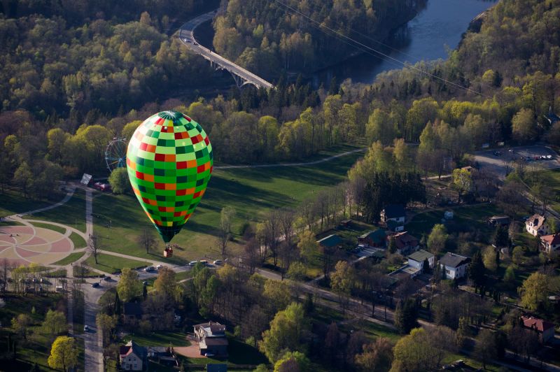 Lidojums ar gaisa balonu, Latvijā