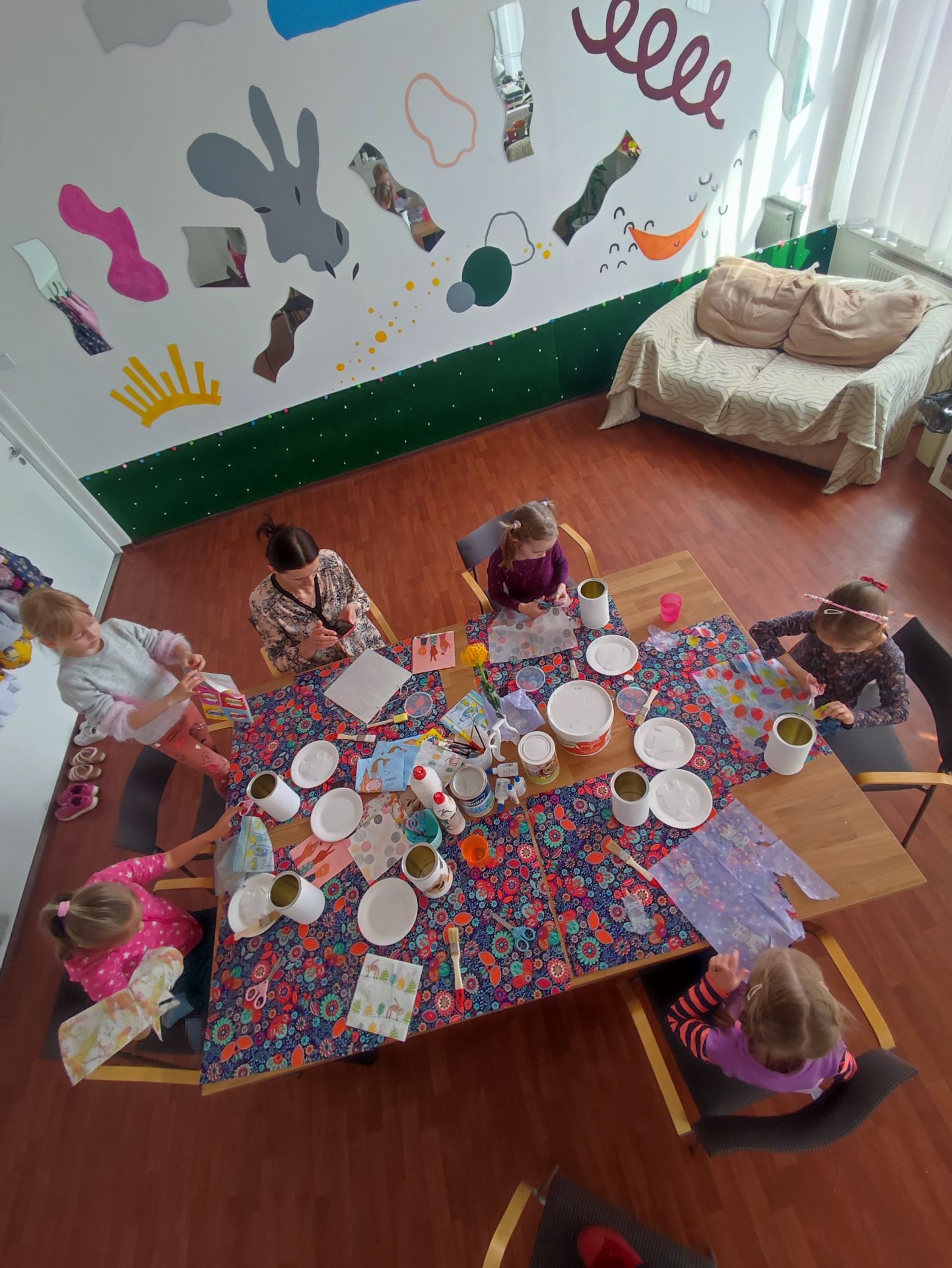 Dekupāžas nodarbība bērniem