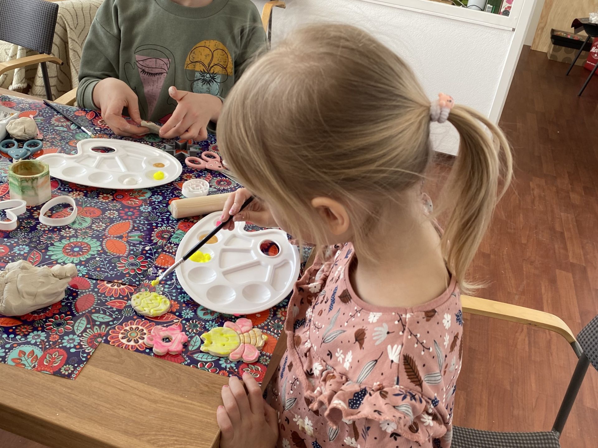 Leļļu mājas apzīmēšanas nodarbība